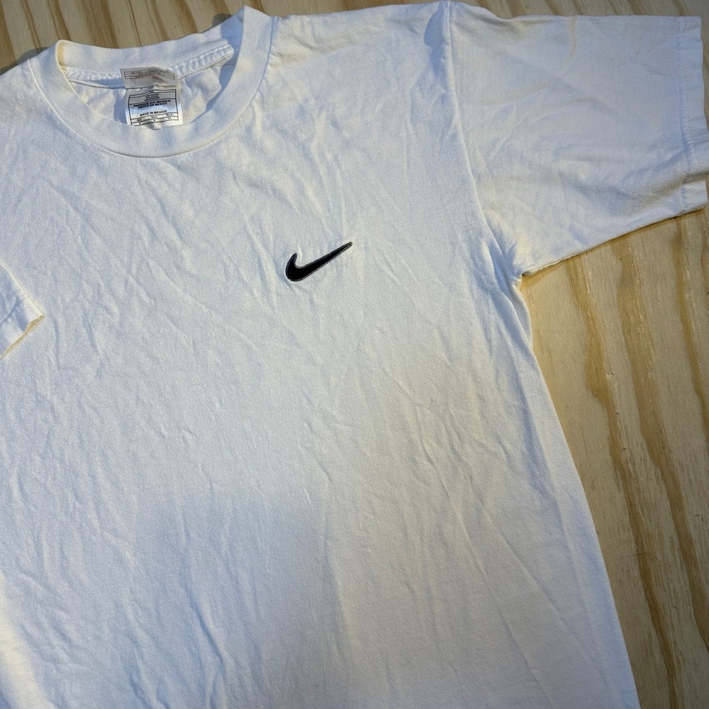 Nike Mens Small White Short Sleeve Embroidered Swoosh Logo T-Shirt Tee